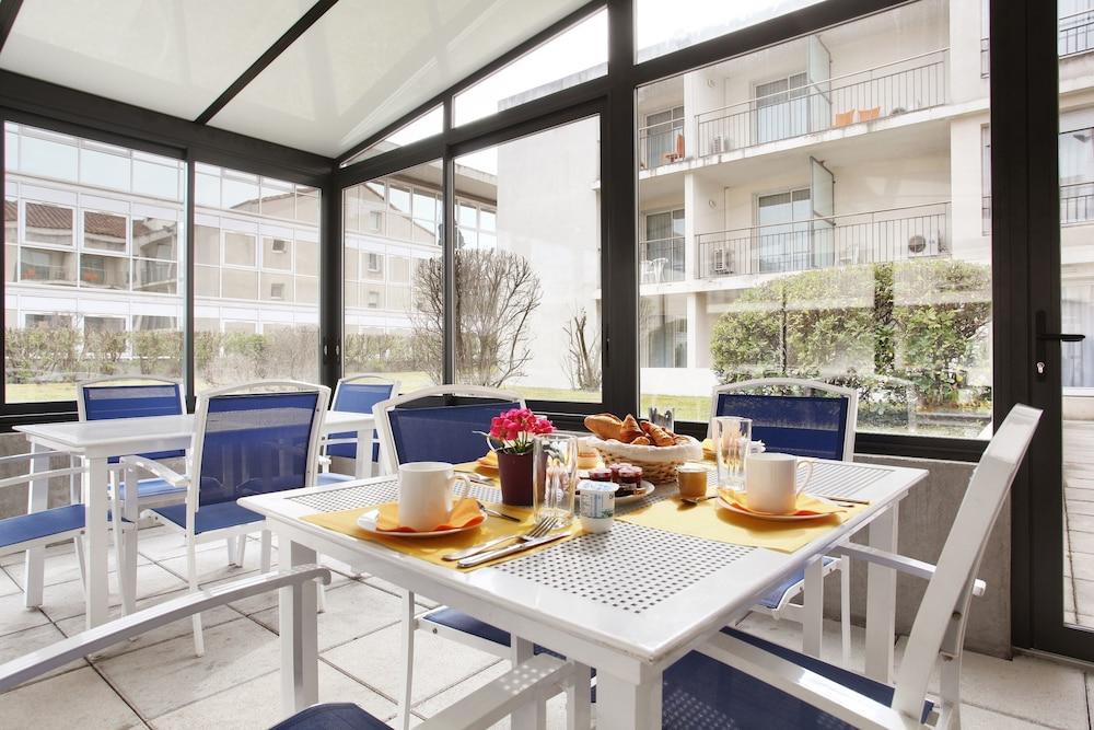 Appart Hotel Odalys City Aix En Provence Le Clos De La Chartreuse Aix-en-Provence Eksteriør billede