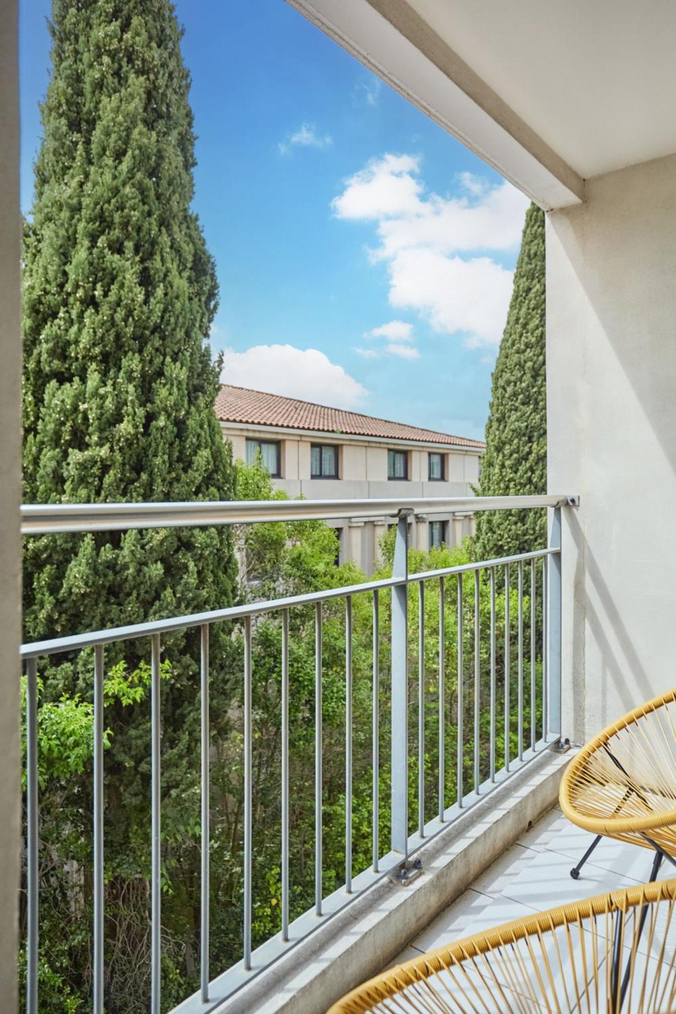Appart Hotel Odalys City Aix En Provence Le Clos De La Chartreuse Aix-en-Provence Eksteriør billede