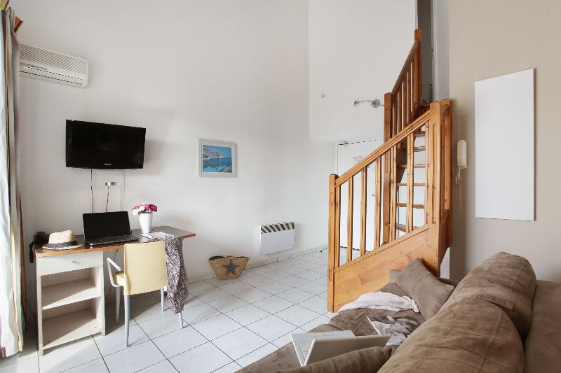 Appart Hotel Odalys City Aix En Provence Le Clos De La Chartreuse Aix-en-Provence Eksteriør billede